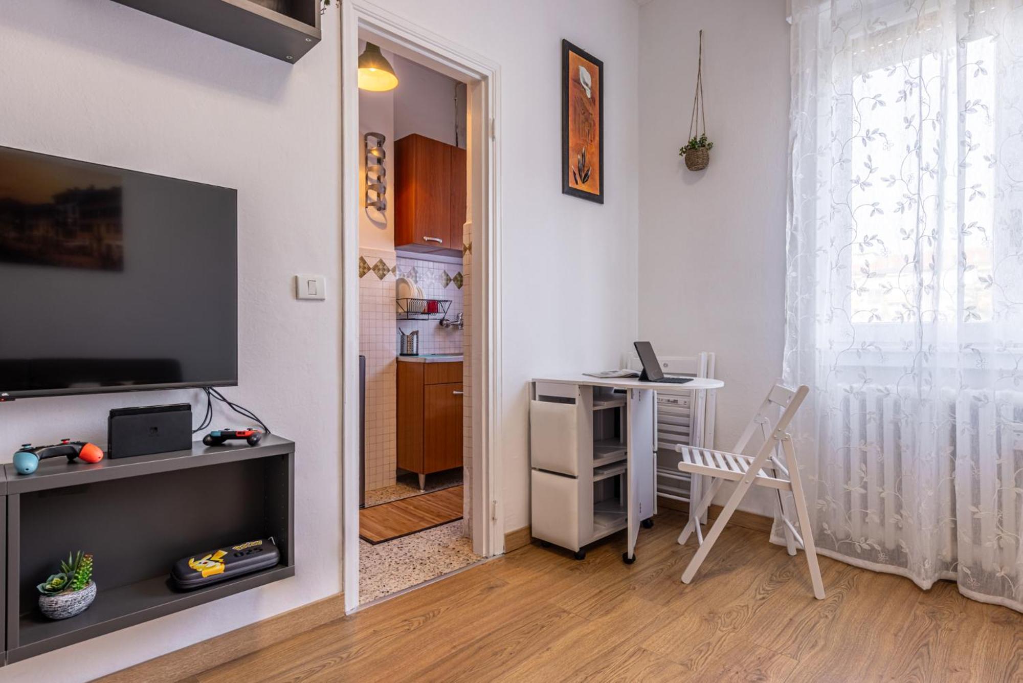 Duomo - San Siro House Con Netflix, Wi-fi Apartamento Milão